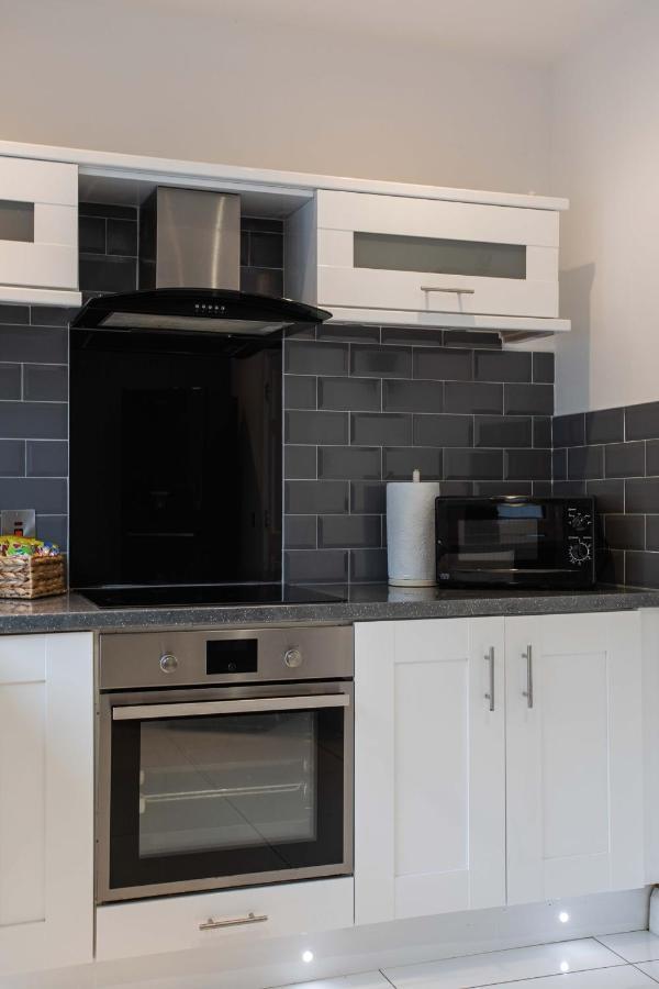Holiday home Refurbished Home, 8 Mins To Cc Belfast