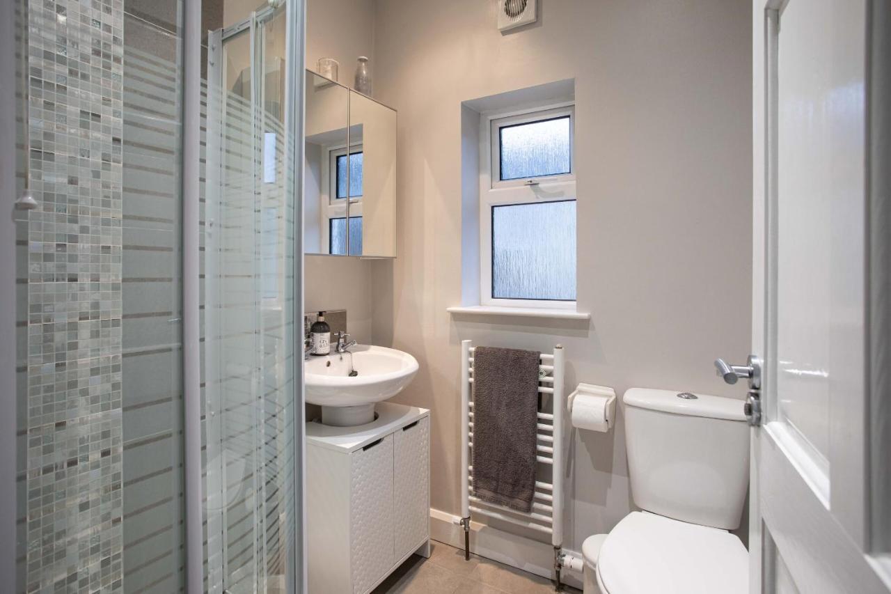 Refurbished Home, 8 Mins To Cc * Belfast