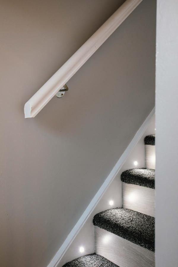 Refurbished Home, 8 Mins To Cc Belfast