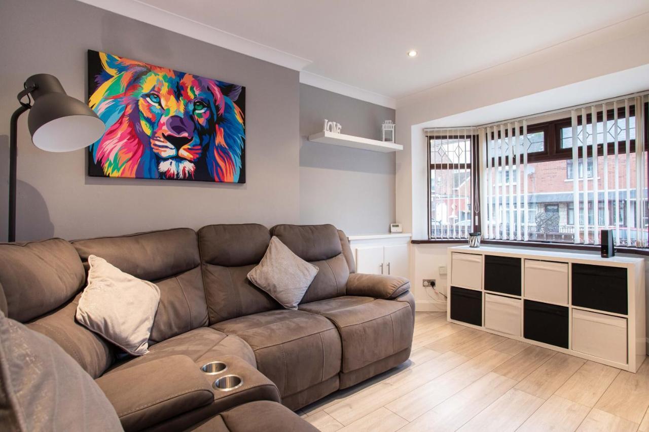Holiday home Refurbished Home, 8 Mins To Cc *